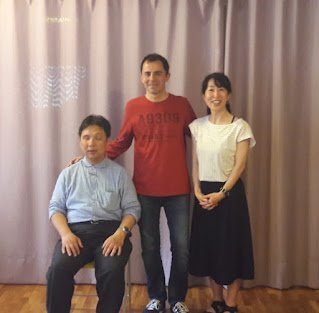 Txema Azkona con los maestros Shinju Yamamori y Yoko Ueda