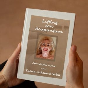 Libro de acupuntura para las arrugas "Lifting con Acupuntura. Aprende paso a paso con Txema Azkona Etxeita" de venta en Amazon y Novasan.
